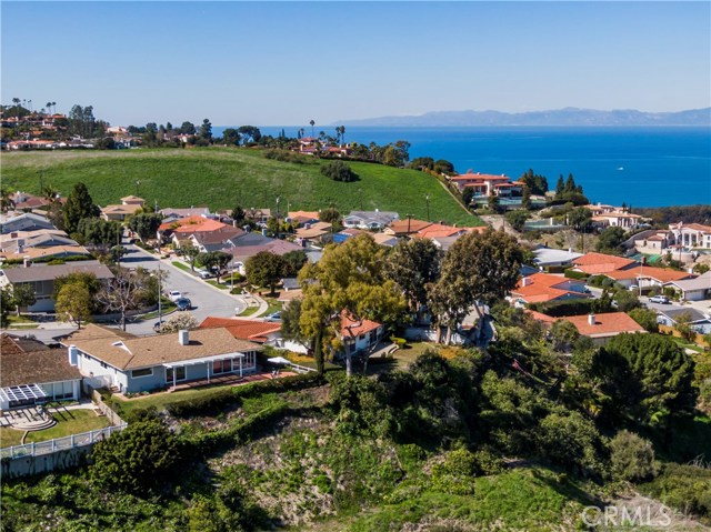 26206 Grayslake Road, Rancho Palos Verdes, California 90275, 4 Bedrooms Bedrooms, ,2 BathroomsBathrooms,Residential,Sold,Grayslake,PV19041367