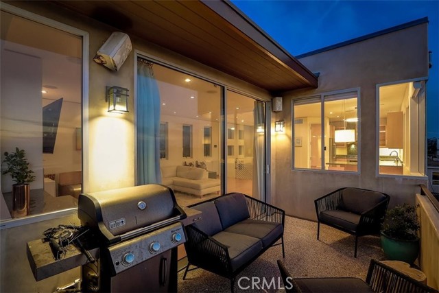 200 38th Street, Manhattan Beach, California 90266, 3 Bedrooms Bedrooms, ,4 BathroomsBathrooms,Residential,Sold,38th,PW21027936