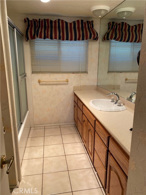 820 Knob Hill Avenue, Redondo Beach, California 90277, 3 Bedrooms Bedrooms, ,1 BathroomBathrooms,Residential,Sold,Knob Hill,SB21051918