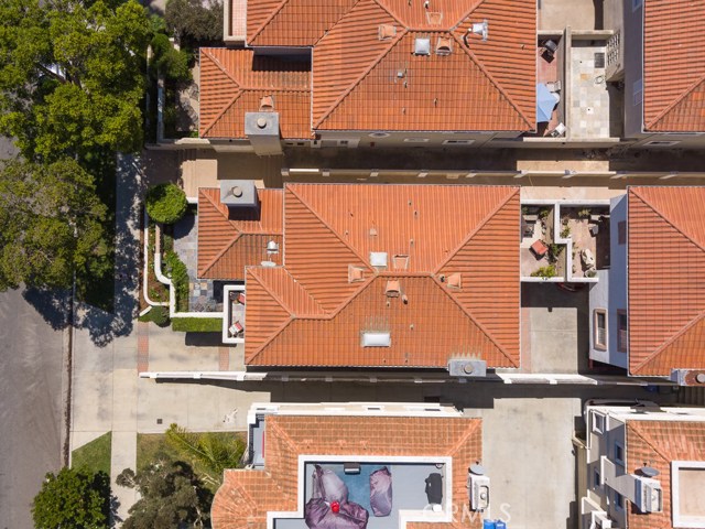 225 Irena Avenue, Redondo Beach, California 90277, 4 Bedrooms Bedrooms, ,3 BathroomsBathrooms,Residential,Sold,Irena,SB20159740