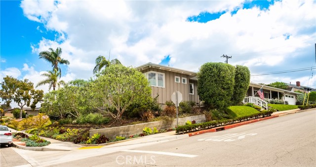 524 Meadows Avenue, Manhattan Beach, California 90266, 4 Bedrooms Bedrooms, ,3 BathroomsBathrooms,Residential,Sold,Meadows,SB20085070