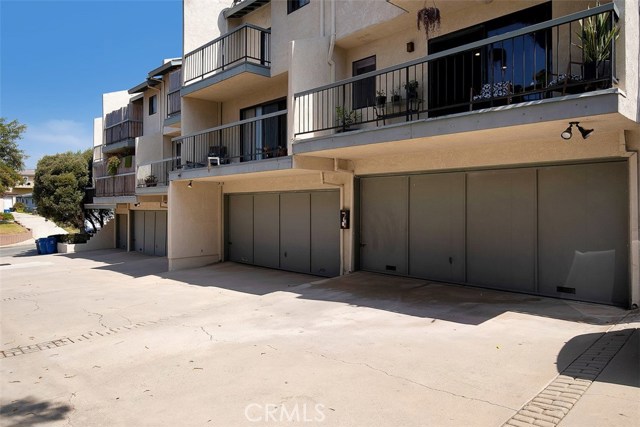 2016 Mathews Avenue, Redondo Beach, California 90278, 2 Bedrooms Bedrooms, ,3 BathroomsBathrooms,Residential,Sold,Mathews,SW19218319