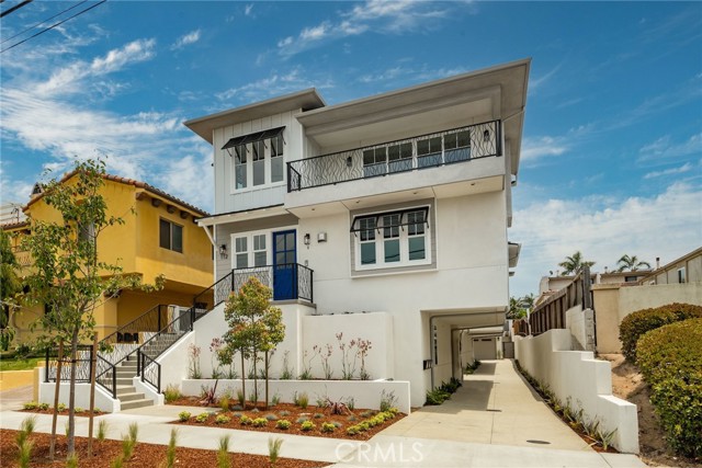 112 Francisca Avenue, Redondo Beach, California 90277, 4 Bedrooms Bedrooms, ,3 BathroomsBathrooms,Residential,Sold,Francisca,SB21151944