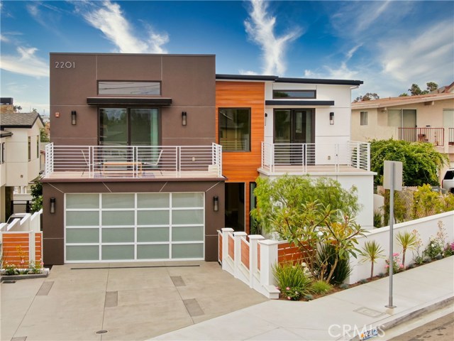 2201 Ripley Avenue, Redondo Beach, California 90278, 5 Bedrooms Bedrooms, ,5 BathroomsBathrooms,Residential,Sold,Ripley,SB20125595