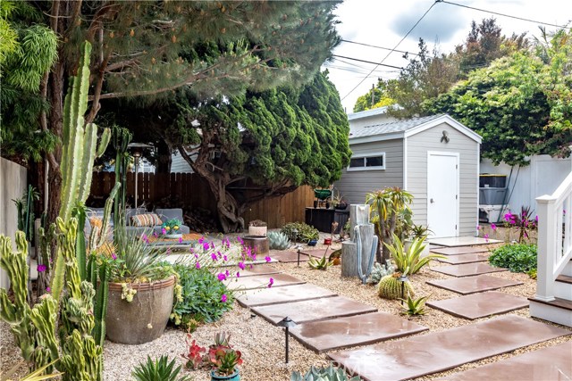 3000 Poinsettia Avenue, Manhattan Beach, California 90266, 4 Bedrooms Bedrooms, ,2 BathroomsBathrooms,Residential,Sold,Poinsettia,SB19105944