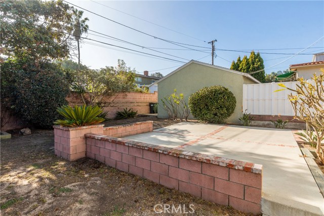 1327 Helberta Avenue, Redondo Beach, California 90277, 3 Bedrooms Bedrooms, ,1 BathroomBathrooms,Residential,Sold,Helberta,SB20260522