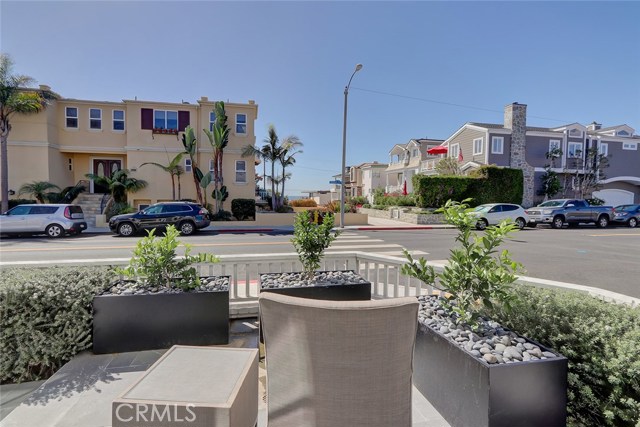 304 3rd Street, Manhattan Beach, California 90266, 4 Bedrooms Bedrooms, ,3 BathroomsBathrooms,Residential,Sold,3rd,SB19234721