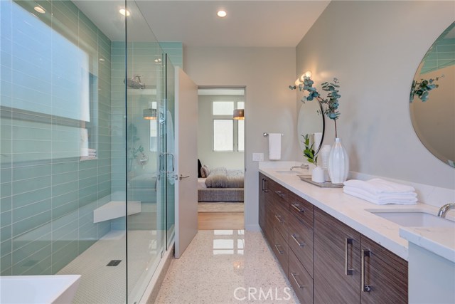 102 Prospect Avenue, Redondo Beach, California 90277, 3 Bedrooms Bedrooms, ,1 BathroomBathrooms,Residential,Sold,Prospect,SB19223229