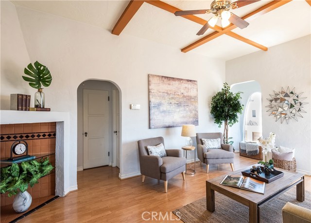 205 40th Street, Manhattan Beach, California 90266, 2 Bedrooms Bedrooms, ,1 BathroomBathrooms,Residential,Sold,40th,SB20076163