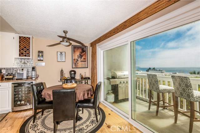 650 The Village, Redondo Beach, California 90277, 2 Bedrooms Bedrooms, ,2 BathroomsBathrooms,Residential,Sold,The Village,SB17108266