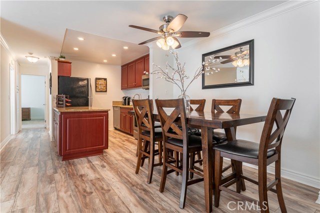 605 Prospect Avenue, Redondo Beach, California 90277, 2 Bedrooms Bedrooms, ,2 BathroomsBathrooms,Residential,Sold,Prospect,SB21011888