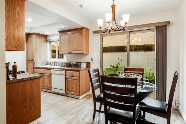1817 Marshallfield Lane, Redondo Beach, California 90278, 2 Bedrooms Bedrooms, ,1 BathroomBathrooms,Residential,Sold,Marshallfield,PV19025595