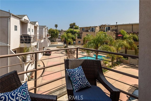 540 1st Street, Hermosa Beach, California 90254, 3 Bedrooms Bedrooms, ,3 BathroomsBathrooms,Residential,Sold,1st,SB18149774