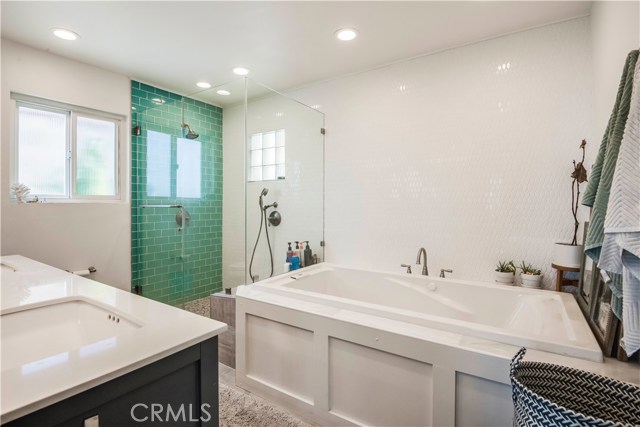 4216 Highland Avenue, Manhattan Beach, California 90266, 2 Bedrooms Bedrooms, ,2 BathroomsBathrooms,Residential,Sold,Highland,SB20133464