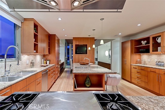 324 17th Street, Manhattan Beach, California 90266, 4 Bedrooms Bedrooms, ,4 BathroomsBathrooms,Residential,Sold,17th,SB17118466