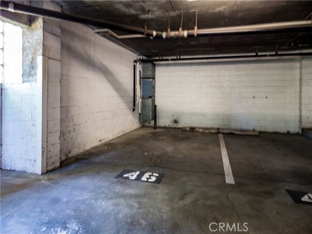 Your 3 underground parking spaces are located near the elevator. Spaces 21,22,46