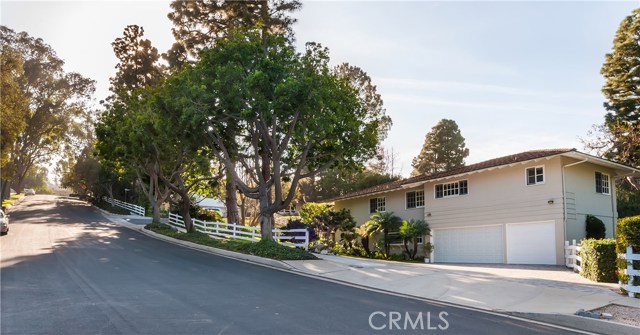 1 Stagecoach Road, Rolling Hills Estates, California 90274, 5 Bedrooms Bedrooms, ,3 BathroomsBathrooms,Residential,Sold,Stagecoach,SB18014131