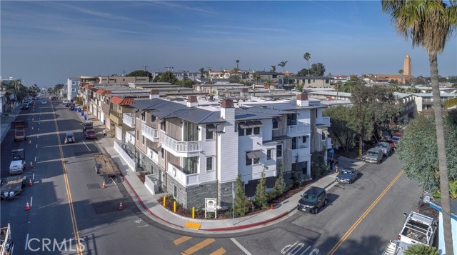 761 Manhattan Beach Boulevard, Manhattan Beach, California 90266, 2 Bedrooms Bedrooms, ,2 BathroomsBathrooms,Residential,Sold,Manhattan Beach,SB18013601