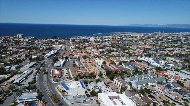 303 S Lucia, Redondo Beach, California 90277, ,Residential Income,Sold,S Lucia,SB18096816