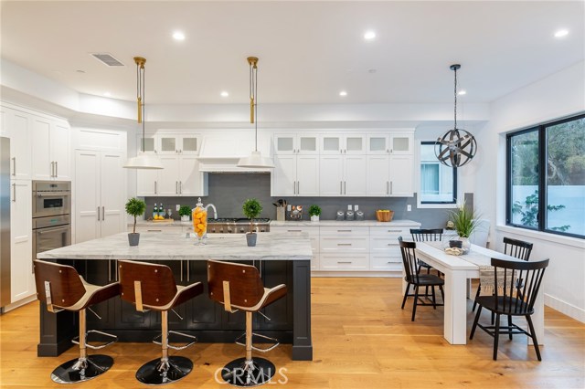 2400 John Street, Manhattan Beach, California 90266, 5 Bedrooms Bedrooms, ,2 BathroomsBathrooms,Residential,Sold,John,SB19208383