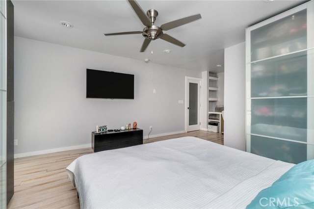 635 Prospect Avenue, Redondo Beach, California 90277, 3 Bedrooms Bedrooms, ,2 BathroomsBathrooms,Residential,Sold,Prospect,SB20111745