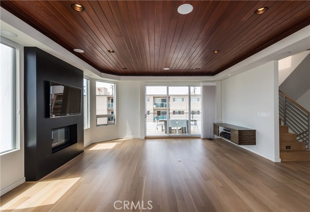 36 15th Street, Hermosa Beach, California 90254, 4 Bedrooms Bedrooms, ,2 BathroomsBathrooms,Residential,Sold,15th,SB18172756