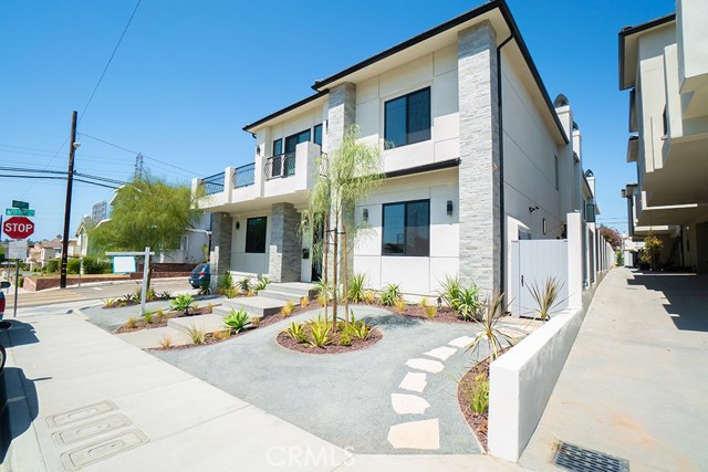 2601 Nelson Avenue, Redondo Beach, California 90278, 4 Bedrooms Bedrooms, ,3 BathroomsBathrooms,Residential,Sold,Nelson,SB18212308