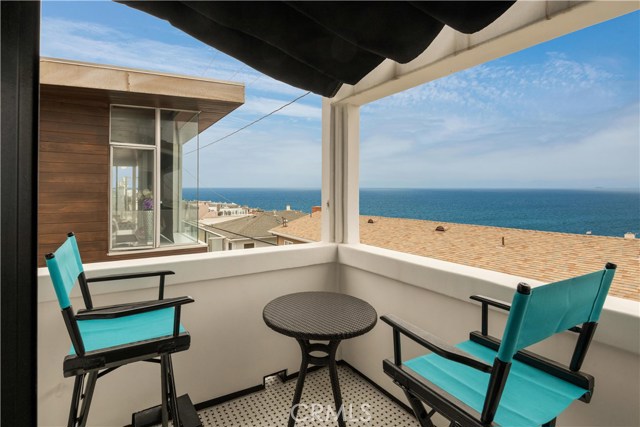 316 34th Street, Manhattan Beach, California 90266, 4 Bedrooms Bedrooms, ,2 BathroomsBathrooms,Residential,Sold,34th,SB21016031
