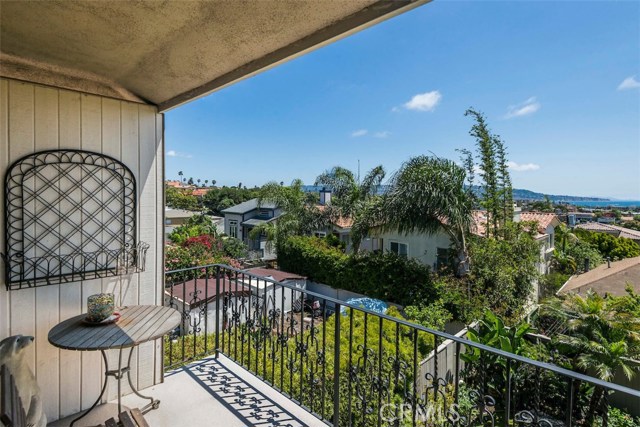 831 Maria Avenue, Redondo Beach, California 90277, 3 Bedrooms Bedrooms, ,3 BathroomsBathrooms,Residential,Sold,Maria,SB17115369