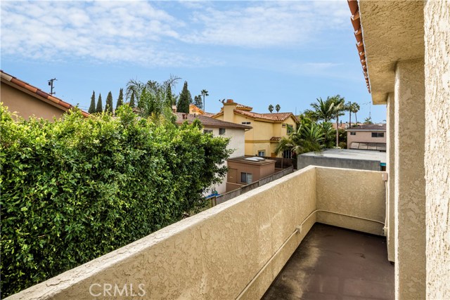 2308 Huntington Lane, Redondo Beach, California 90278, 4 Bedrooms Bedrooms, ,3 BathroomsBathrooms,Residential,Sold,Huntington,SB18274106