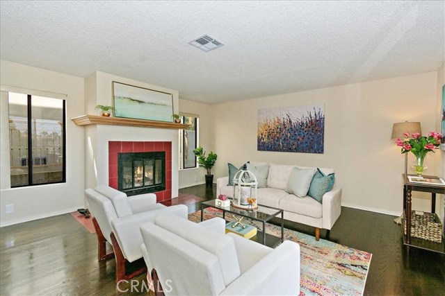 1287 7th Place, Hermosa Beach, California 90254, 4 Bedrooms Bedrooms, ,3 BathroomsBathrooms,Residential,Sold,7th,TR19240895