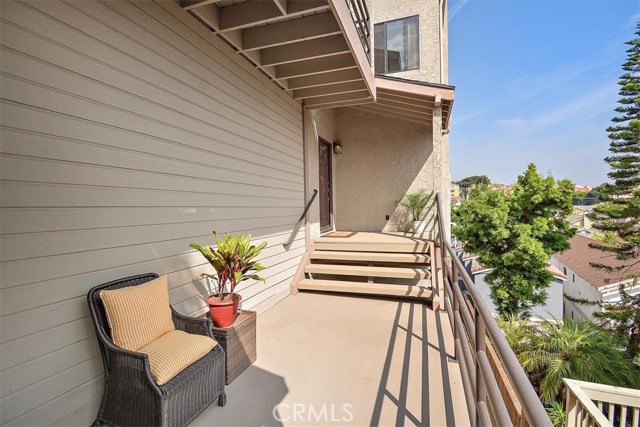 1287 7th Place, Hermosa Beach, California 90254, 4 Bedrooms Bedrooms, ,3 BathroomsBathrooms,Residential,Sold,7th,TR19240895