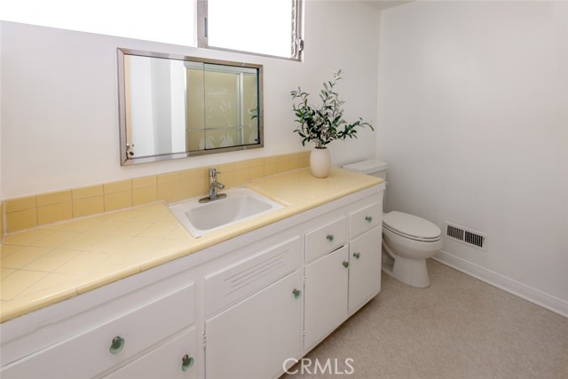 728 13th Street, Manhattan Beach, California 90266, 3 Bedrooms Bedrooms, ,2 BathroomsBathrooms,Residential,Sold,13th,SB21113806