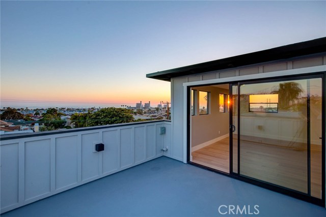 602 Irena Avenue, Redondo Beach, California 90277, 4 Bedrooms Bedrooms, ,4 BathroomsBathrooms,Residential,Sold,Irena,PV19131744