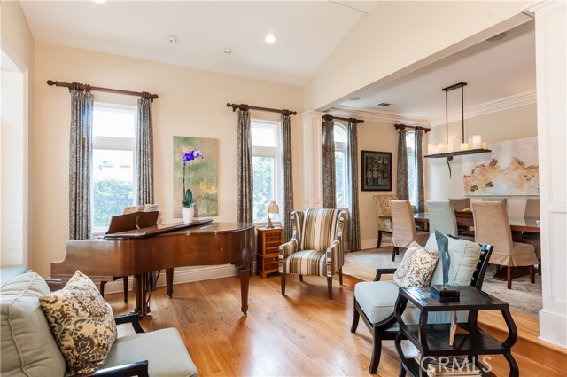 1613 Chestnut, Manhattan Beach, California 90266, 5 Bedrooms Bedrooms, ,3 BathroomsBathrooms,Residential,Sold,Chestnut,SB17091218
