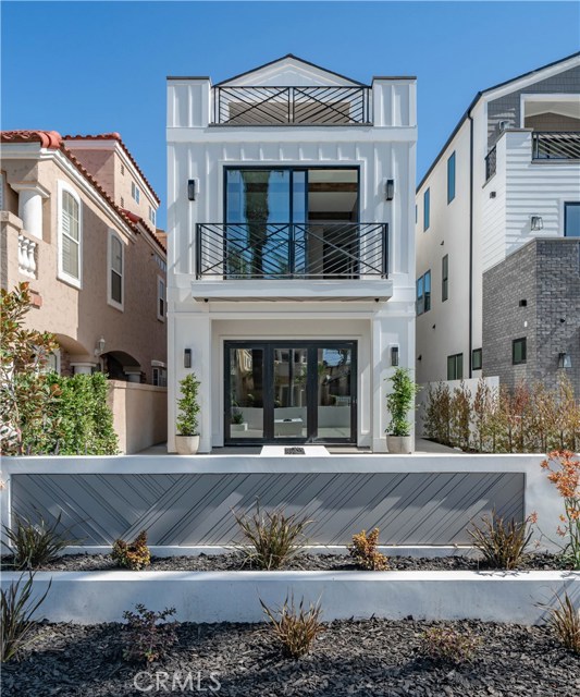 Photo of 414 9th Street, Huntington Beach, CA 92648