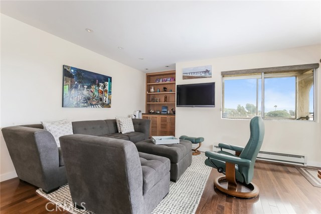 640 Manhattan Beach Boulevard, Manhattan Beach, California 90266, 2 Bedrooms Bedrooms, ,2 BathroomsBathrooms,Residential,Sold,Manhattan Beach,RS20159337