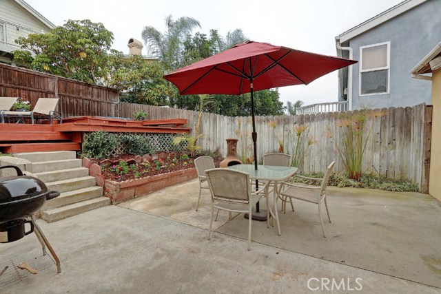 1215 7th Street, Hermosa Beach, California 90254, 3 Bedrooms Bedrooms, ,1 BathroomBathrooms,Residential,Sold,7th,SB17134561