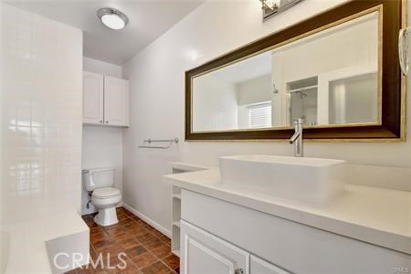 225 25th Street, Manhattan Beach, California 90266, 5 Bedrooms Bedrooms, ,4 BathroomsBathrooms,Residential,Sold,25th,SB19199643