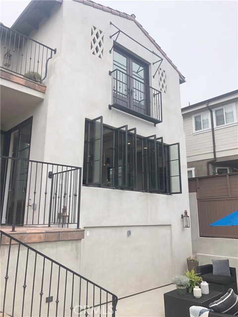 1720 Walnut Avenue, Manhattan Beach, California 90266, 5 Bedrooms Bedrooms, ,4 BathroomsBathrooms,Residential,Sold,Walnut,SB20059383