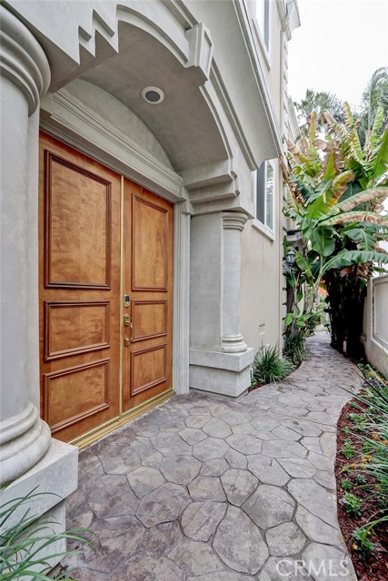 520 Esplanade, Redondo Beach, California 90277, 3 Bedrooms Bedrooms, ,2 BathroomsBathrooms,Residential,Sold,Esplanade,SB19051204