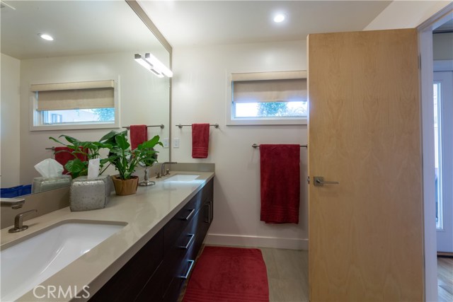 2703 Spreckels Lane, Redondo Beach, California 90278, 4 Bedrooms Bedrooms, ,3 BathroomsBathrooms,Residential,Sold,Spreckels,PW20057811