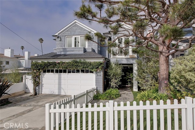 649 26th Street, Manhattan Beach, California 90266, 5 Bedrooms Bedrooms, ,4 BathroomsBathrooms,Residential,Sold,26th,SB21027371