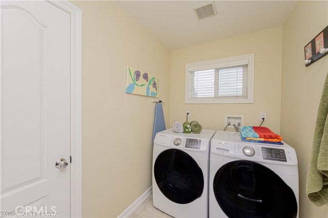 2402 Graham Avenue, Redondo Beach, California 90278, 4 Bedrooms Bedrooms, ,2 BathroomsBathrooms,Residential,Sold,Graham,SB20089930