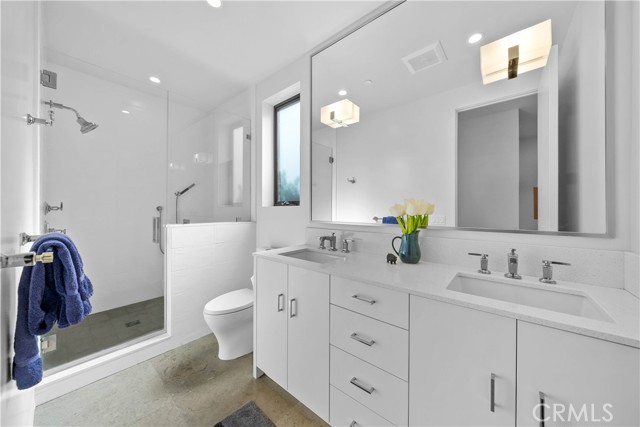 733 12th Street, Manhattan Beach, California 90266, 5 Bedrooms Bedrooms, ,6 BathroomsBathrooms,Residential,Sold,12th,SB21089898