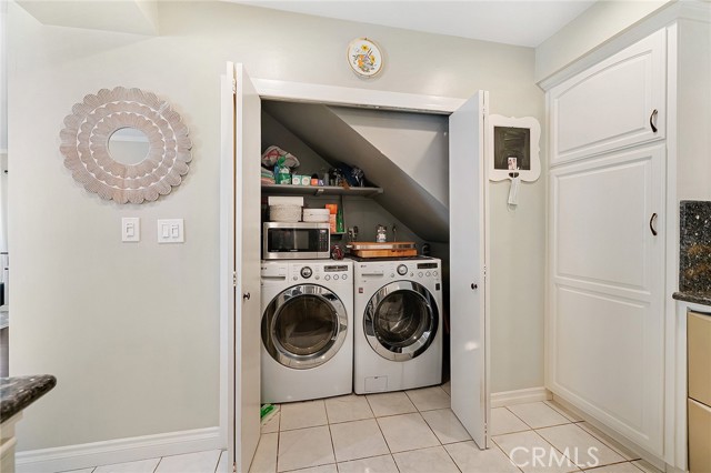 1503 Rindge Lane, Redondo Beach, California 90278, 4 Bedrooms Bedrooms, ,Residential,Sold,Rindge,SB21027333