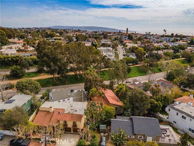 2217 Valley Drive, Manhattan Beach, California 90266, 4 Bedrooms Bedrooms, ,2 BathroomsBathrooms,Residential,Sold,Valley,SB21051487