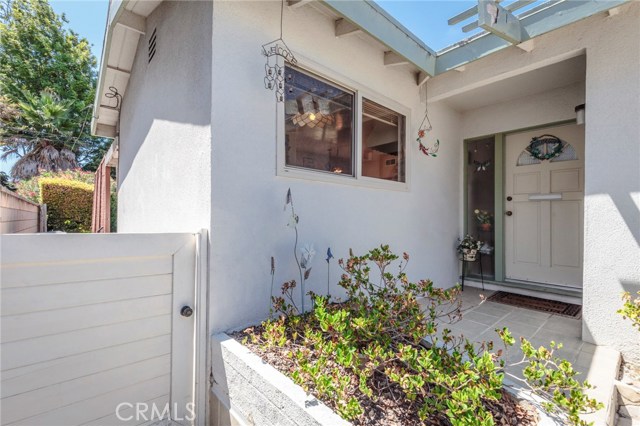 705 Paulina Avenue, Redondo Beach, California 90277, 3 Bedrooms Bedrooms, ,2 BathroomsBathrooms,Residential,Sold,Paulina,SB17205308