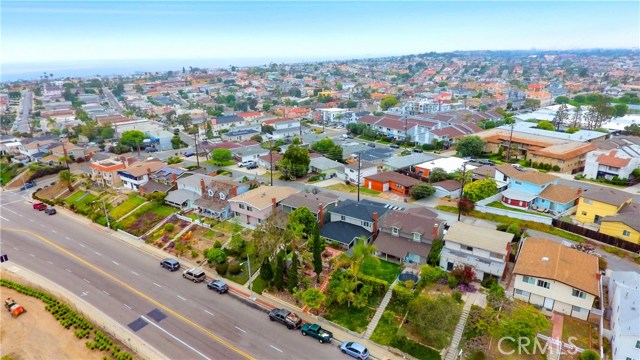 817 Anita Street, Redondo Beach, California 90278, 4 Bedrooms Bedrooms, ,2 BathroomsBathrooms,Residential,Sold,Anita,SB19130394