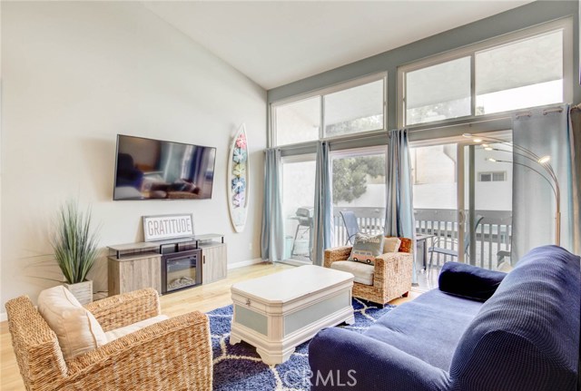 601 Prospect Avenue, Redondo Beach, California 90277, 2 Bedrooms Bedrooms, ,1 BathroomBathrooms,Residential,Sold,Prospect,SB19168246